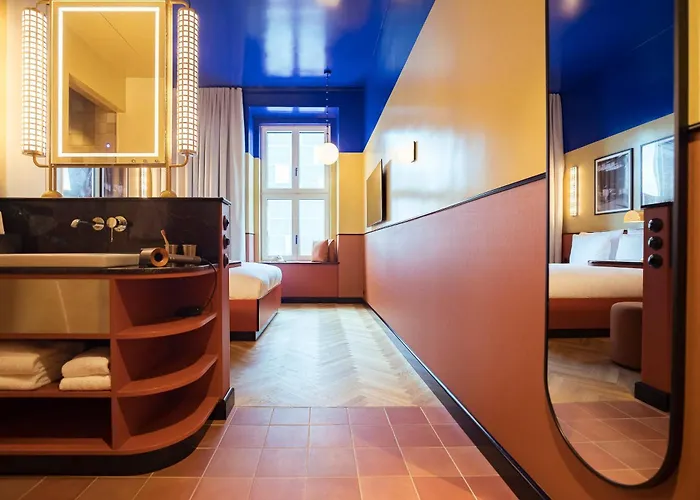Hotel The Companion